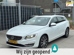 Volvo V60 - 2.4 D6 AWD Plug-In Hybrid Summum - Leder - Pano - memory