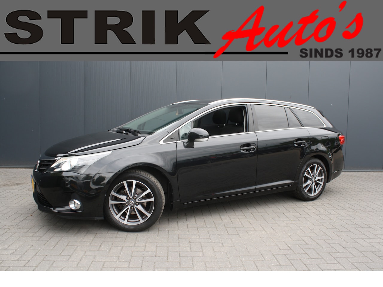 Toyota Avensis Wagon - 1.8 VVTi Business-Panoramadak - AutoWereld.nl