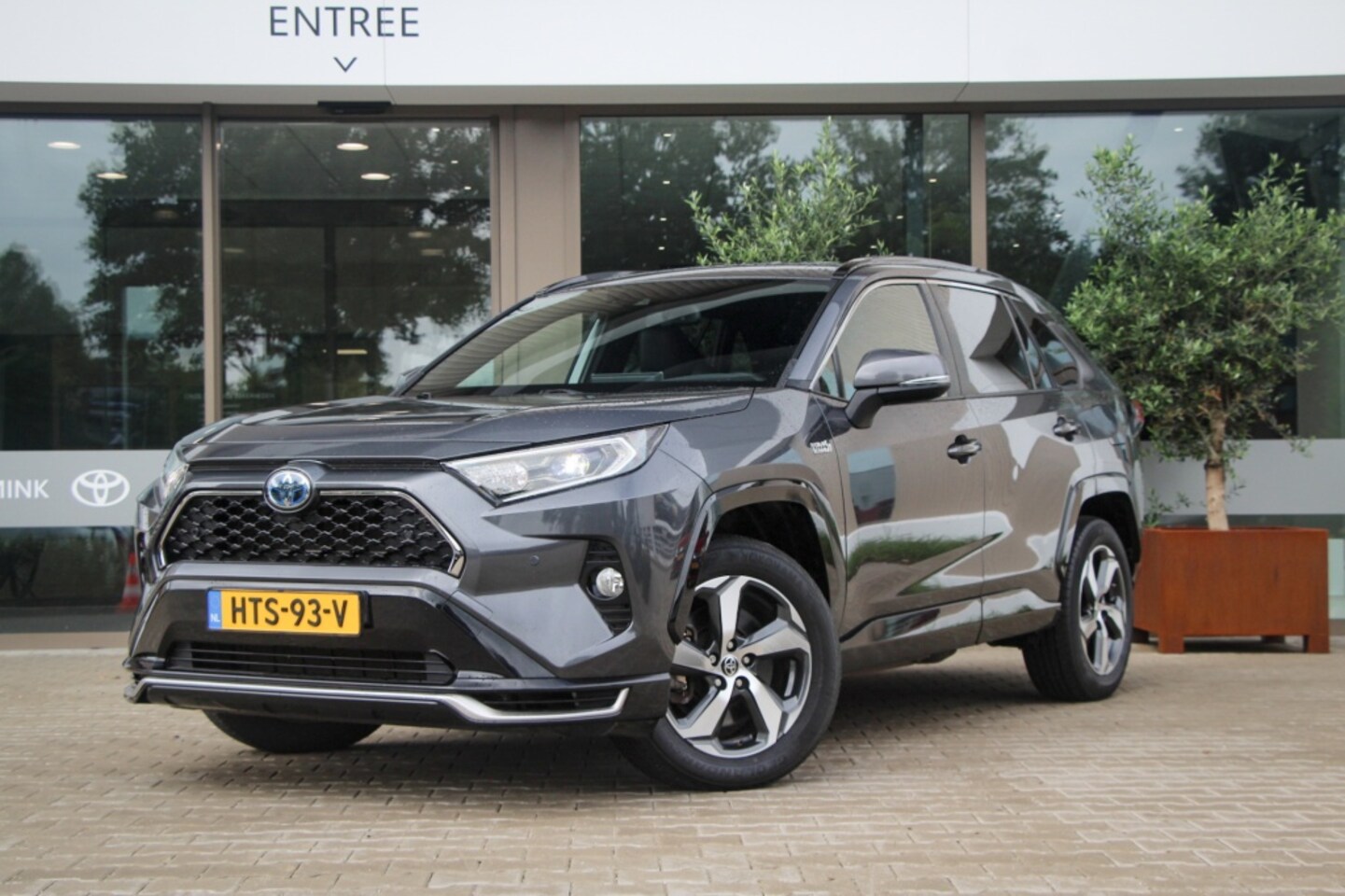 Toyota RAV4 - 2.5 PHEV Style | el. achterklep | Dodehoek ass. | Metallic lak | - AutoWereld.nl