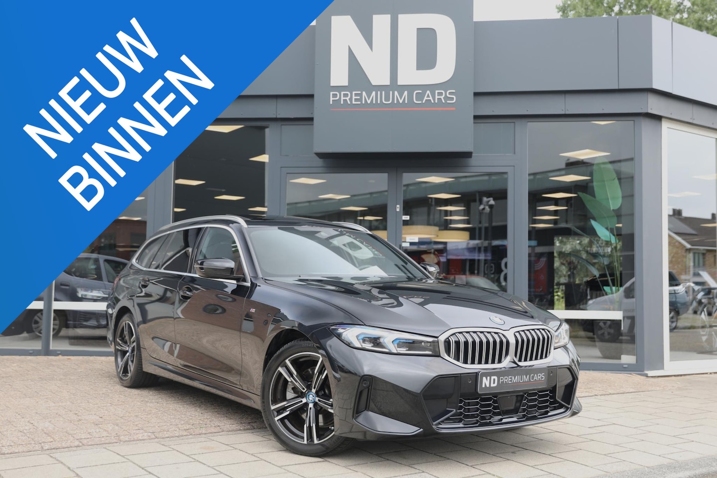 BMW 3-serie Touring - 330e | M-SPORT | Laserlight | Schuif-kantel dak | Headup | Trekhaak elektrisch - AutoWereld.nl