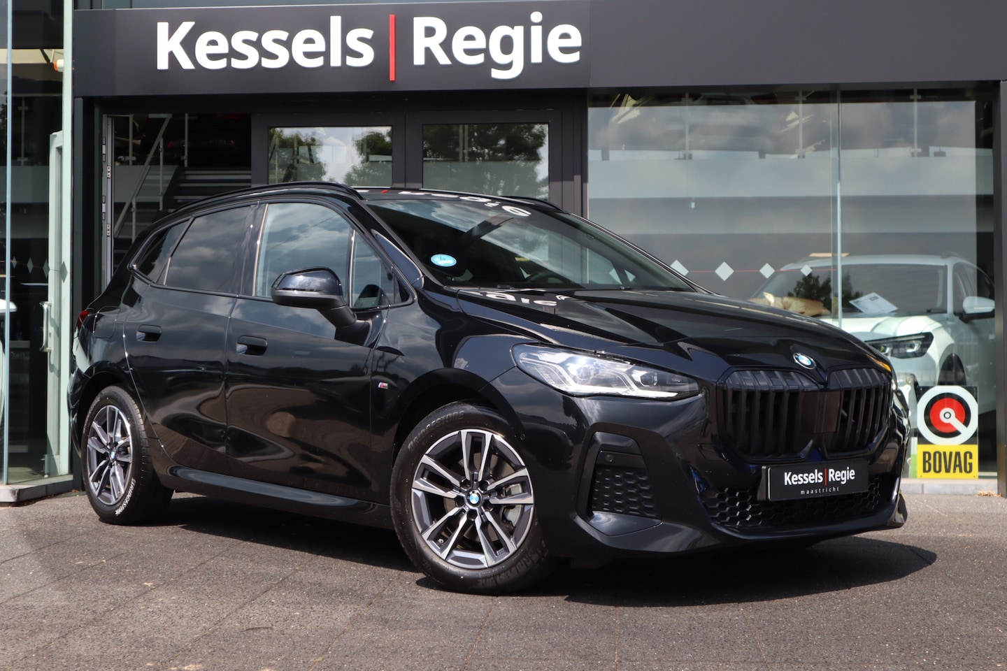 BMW 2-serie Active Tourer - 218i M-sport Led Leer Live Cockpit Shadow Line - AutoWereld.nl