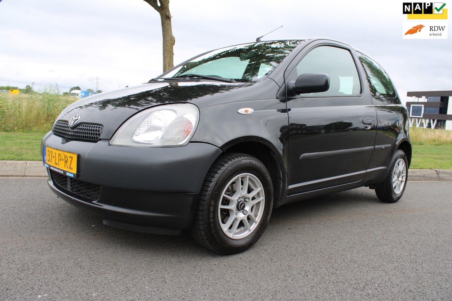 Toyota Yaris - 1.0-16V VVT-i YORIN 1.0-16V VVT-i YORIN - AutoWereld.nl