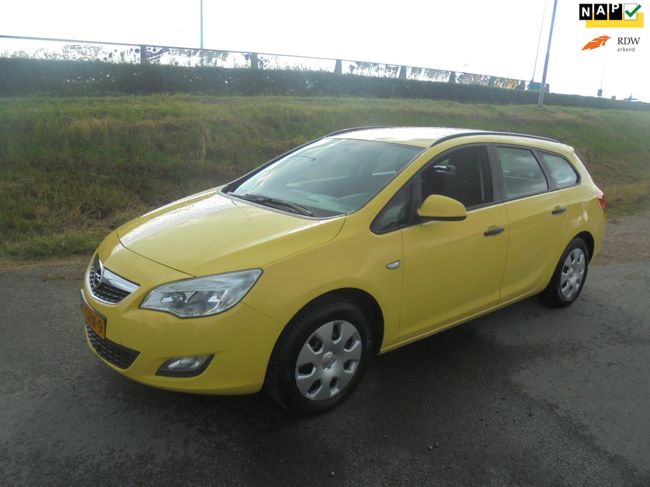 Opel Astra Sports Tourer - Opel astra 1.4 benzine staion airco - AutoWereld.nl