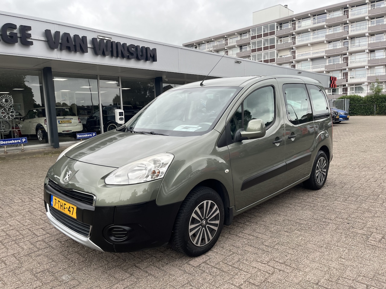 Peugeot Partner Tepee - 1.6 VTi Active Airco Trekhaak - AutoWereld.nl
