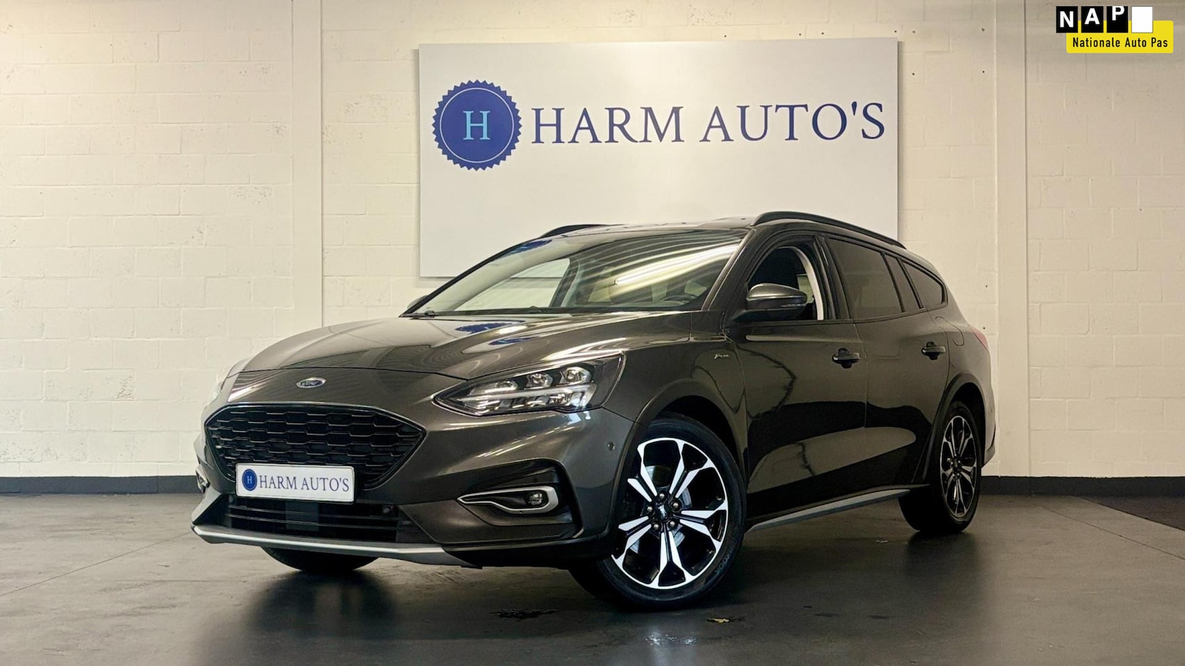 Ford Focus Wagon - 1.0 EcoBoost Active Business Navi/PDC/CAM/Cruise/LED - AutoWereld.nl