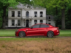 Alfa Romeo Giulia - 2.9 V6 Quadrifoglio MY25 | Facelift | Carbon dak | Carbon stoelen | Akrapovic | Harman/Kar
