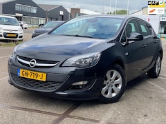 Opel Astra - 1.4 Edition/ nap/ dealeronderhouden/ 1jaar apk/ pdc/ airco/ navi/Cruise control/ EL-ramen