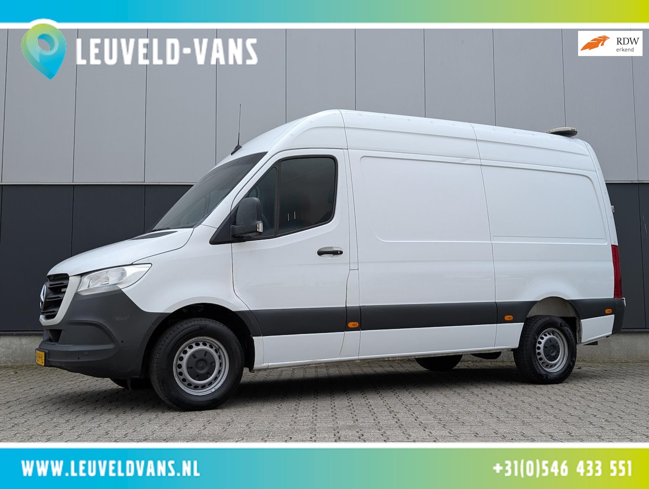 Mercedes-Benz Sprinter - 316 160PK L2H2 3500KG TREKHAAK CRUISE CLIMATE M-BUX PARKEERSENSOREN CAMERA - AutoWereld.nl