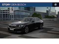 BMW i5 - eDrive40 M Sport / Adaptieve LED / Achteruitrijcamera / Parking Assistant / M Sportonderst