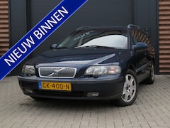 Volvo V70 - 2.4 T Automaat Comfort Line Airco Cr-Control Trekh Youngtimer
