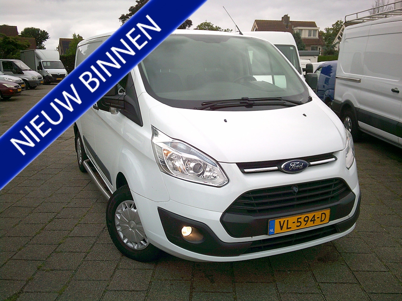 Ford Transit Custom - 270 2.2 TDCI L1H1 Trend VOORZIEN VAN AIRCO+CRUISE+TREKHAAK !! - AutoWereld.nl