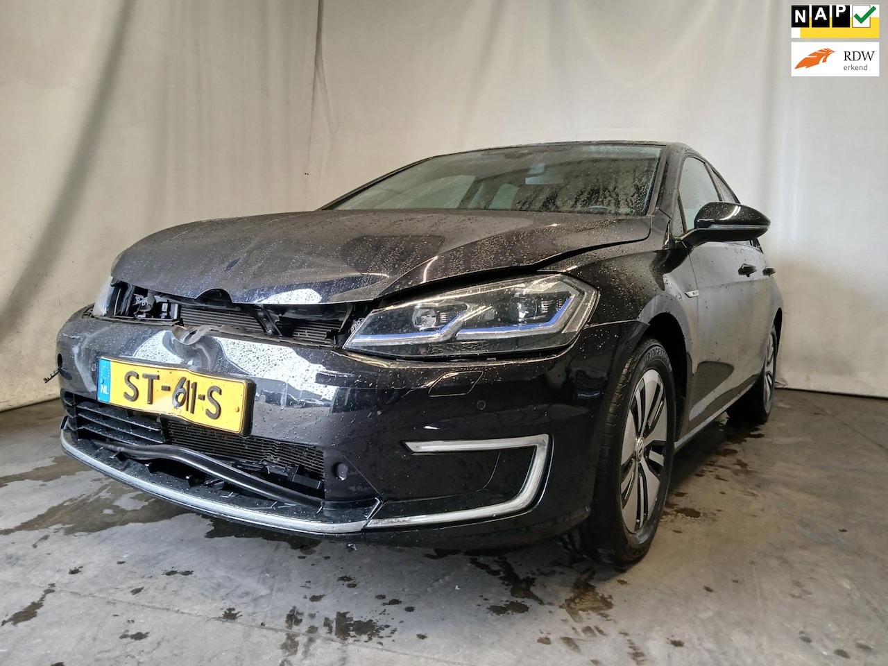 Volkswagen e-Golf - E-Golf - Clima - Cruise - Navi - Schade - AutoWereld.nl