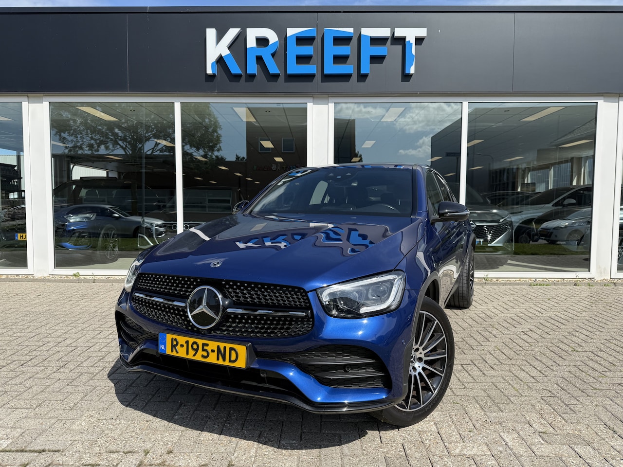 Mercedes-Benz GLC-klasse Coupé - 300e 4MATIC Business Solution AMG Bicolor Leder | App Connect - AutoWereld.nl