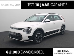 Kia Niro EV - DynamicLine 64.8 kWh | 3-fase 11KW laden | Climate Control | Navigatie | LM Velgen | Eerst