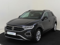 Volkswagen T-Roc - 1.5 TSI Life Business | Achteruitrijcamera | Stoelverwarming | Digital cockpit Pro | Parke