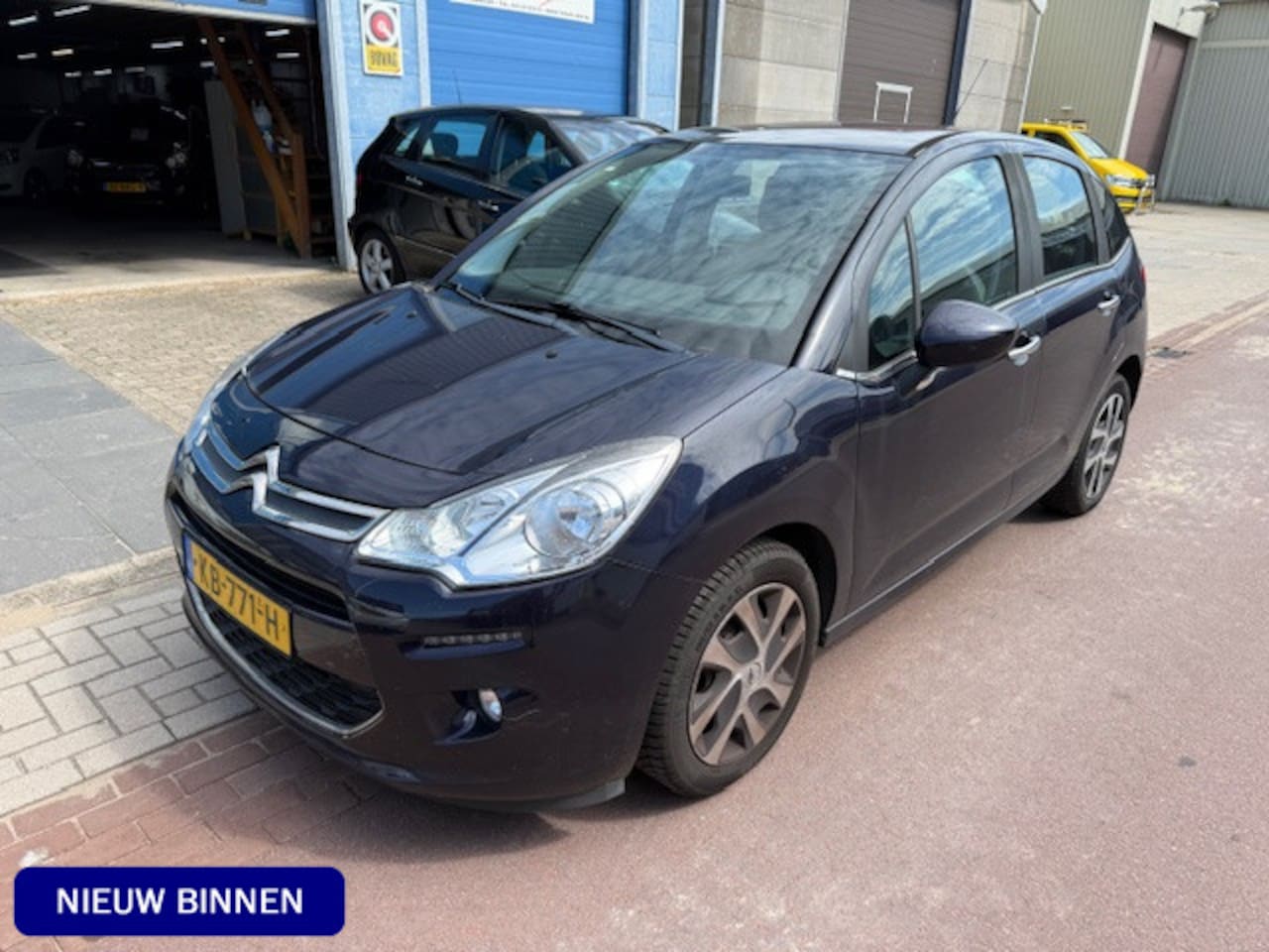 Citroën C3 - 1.2 PureTech Selection Automaat 2016 NAP + Boekjes Luxe uitvoering met koude airco, naviga - AutoWereld.nl