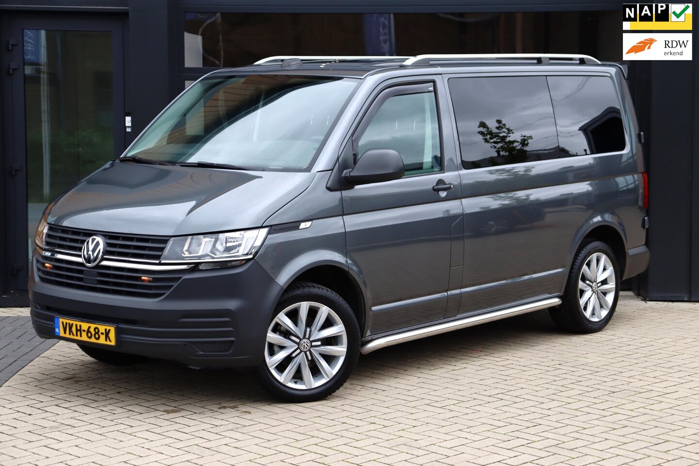 Volkswagen Transporter - 2.0 TDI L1H1 26 Economy Business | NAP | Camera | Cruise | Airco | Apple Carplay | Distrib - AutoWereld.nl