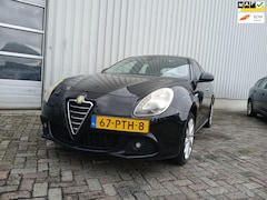 Alfa Romeo Giulietta - 1.4 T Distinctive - Clima - Cruise - Start niet - Schade