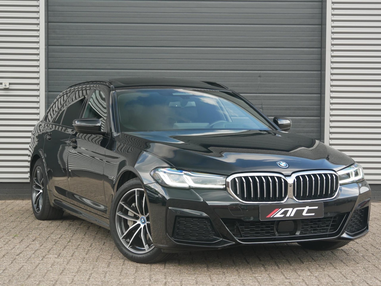 BMW 5-serie Touring - 530e xDrive M-Sport, Pano, Laser, Driv.Ass - AutoWereld.nl