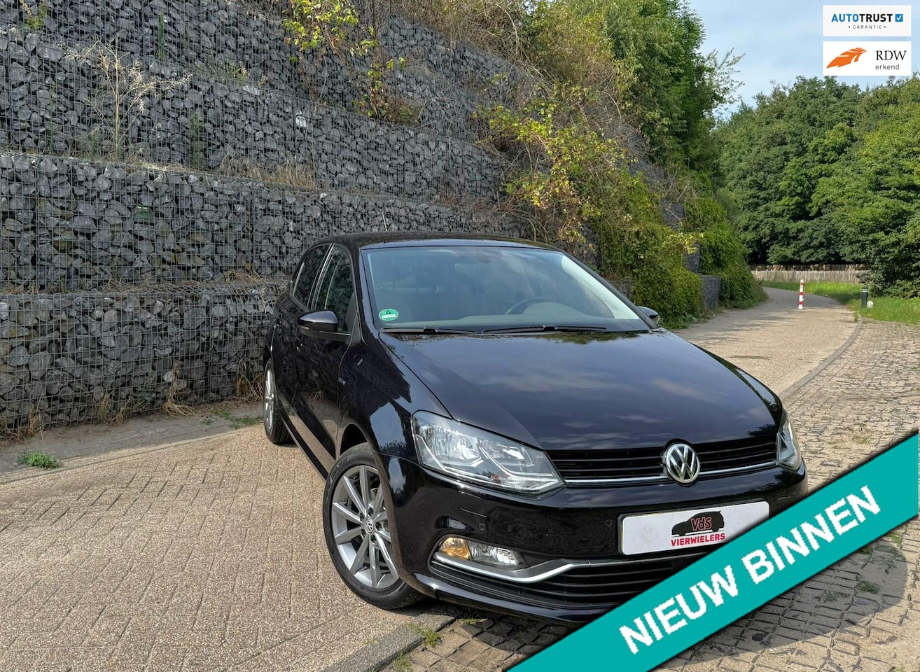 Volkswagen Polo - 1.2 TSI Bluemotion FRESH ZOMERDAEL Cruise Airco Parkeerass. - AutoWereld.nl