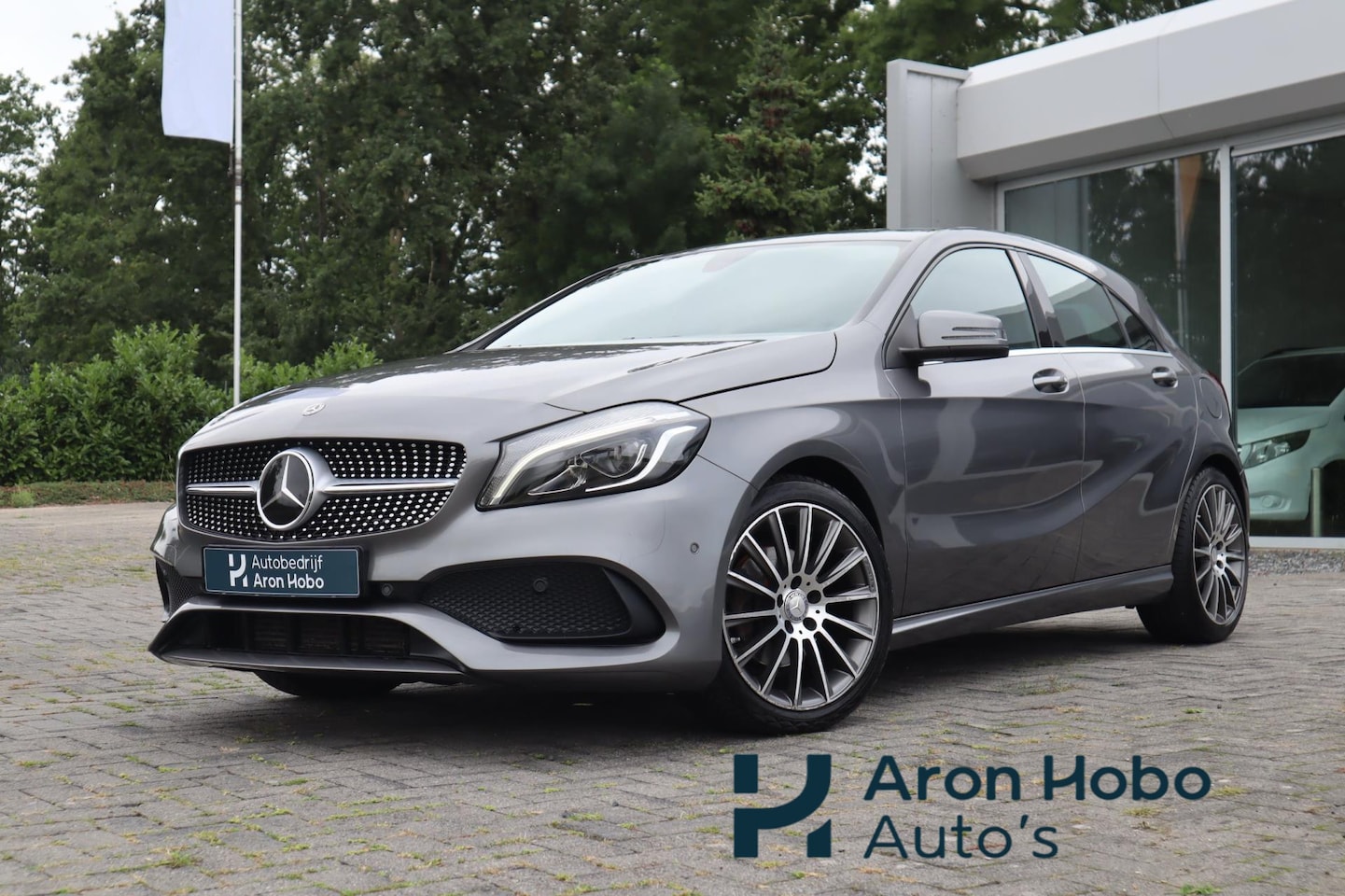 Mercedes-Benz A-klasse - 180 Ambition Airco, Cruisecontrol, Parkeersensoren, Keyless start - AutoWereld.nl