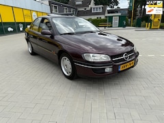 Opel Omega - 2.0i-16V AUT *SCHUURVONDST