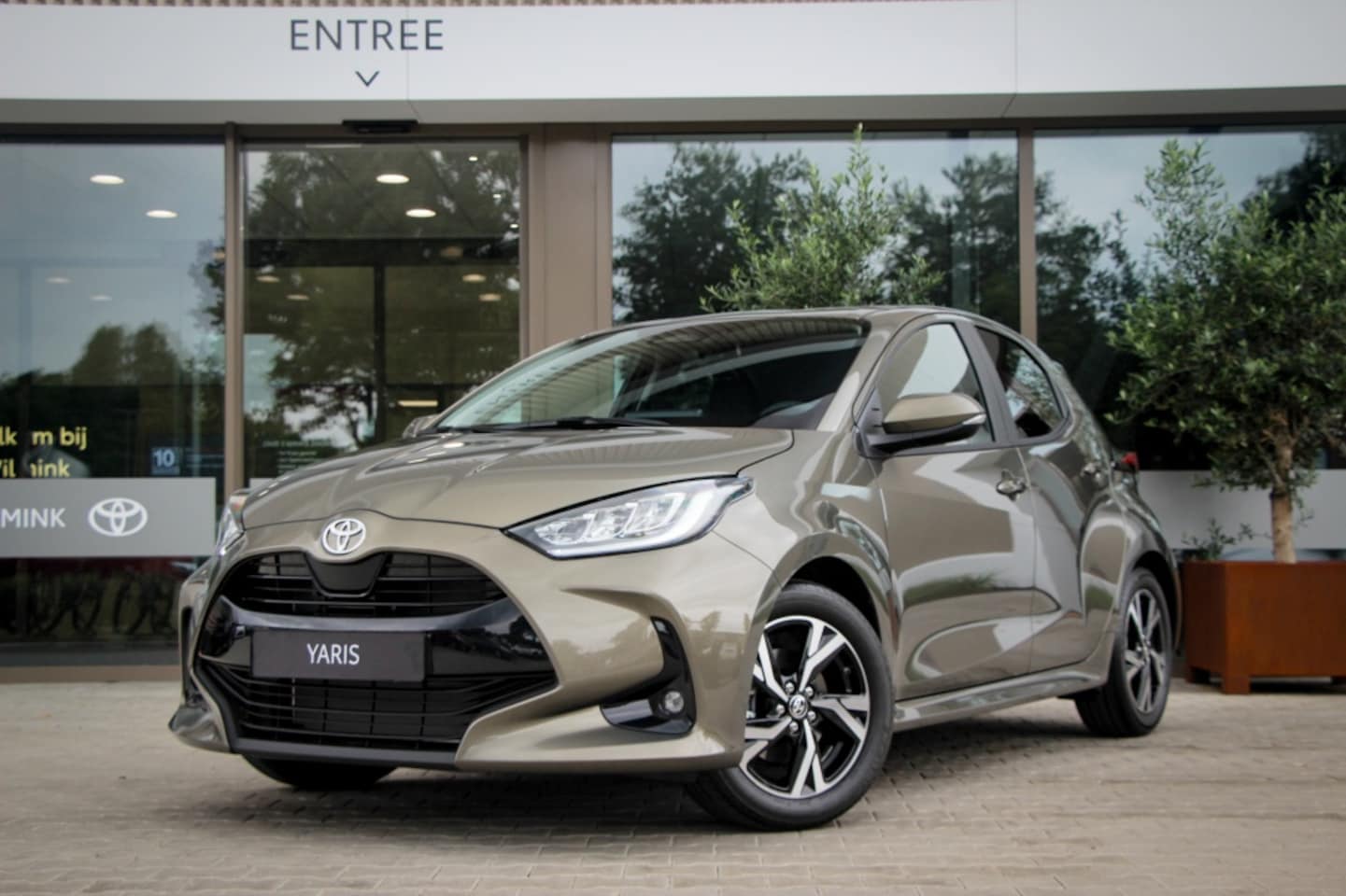 Toyota Yaris - 1.5 Hybrid 115 First Edition | VOORRAAD - AutoWereld.nl