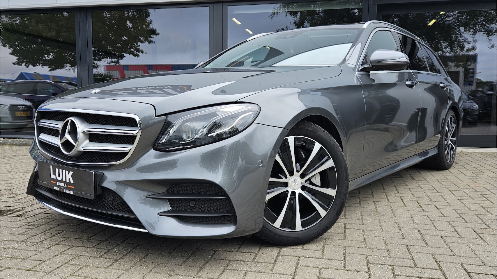 Mercedes-Benz E-klasse Estate - 250 Prestige Plus AMG STYLING + BURMESTER + PANO DAK + CAMERA - AutoWereld.nl