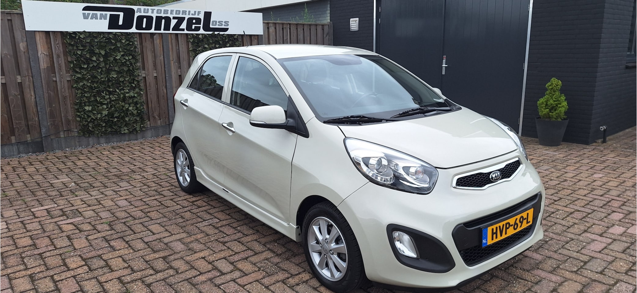 Kia Picanto - 1.2 CVVT Plus Pack AUTOMAAT 82032 km - AutoWereld.nl