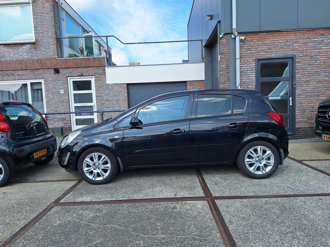 Opel Corsa - 1.4-16V Cosmo |1e eig |Dealer Onderh |88dkm NAP! - AutoWereld.nl