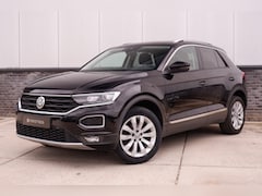 Volkswagen T-Roc - 1.5 TSI Sport | LED | Trekhaak | Carplay | Camera | PDC