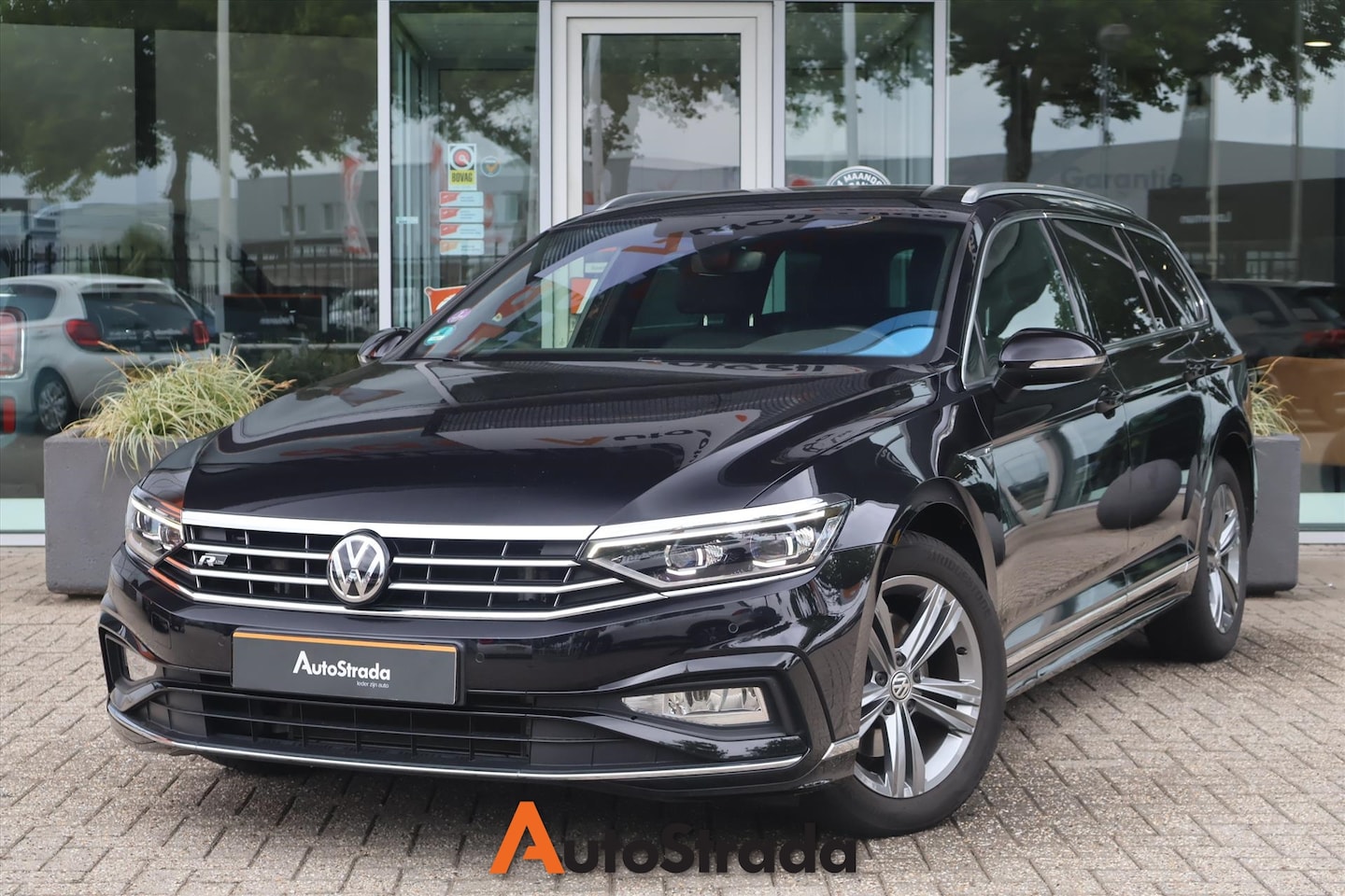 Volkswagen Passat Variant - 1.5 R-Line TSI 150pk DSG | Stoelverwarming | Navi | Virtual | IQ LED | Climate | Adaptive - AutoWereld.nl