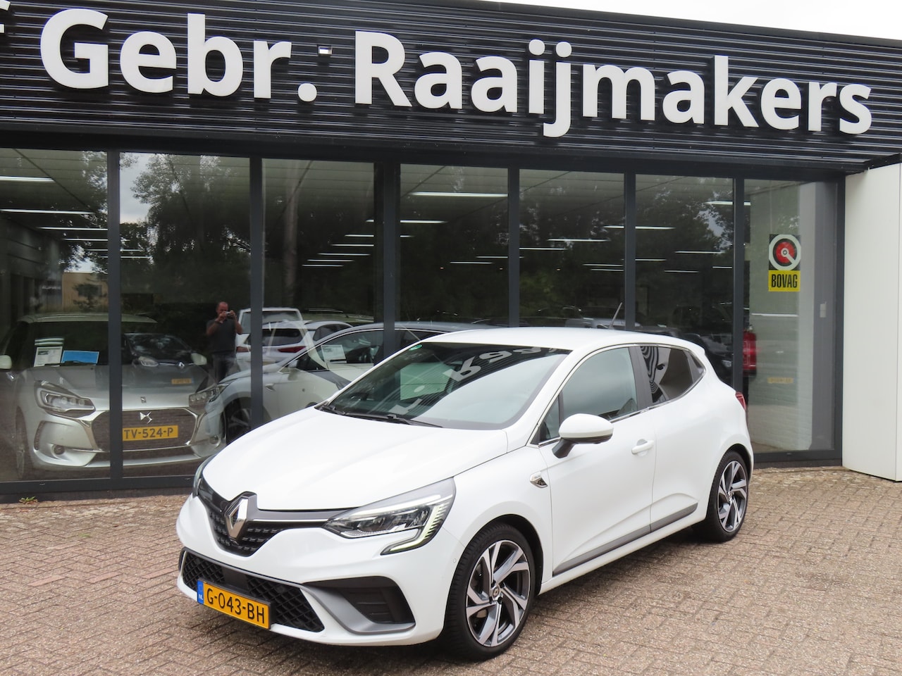Renault Clio - 1.0 TCe 101pk R.S. Line*Camera*LED* - AutoWereld.nl