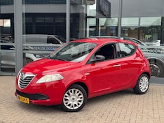 Lancia Y(psilon) - Ypsilon 1.2 Black & Red Airco Lmv 1ste Eigenaar