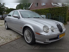 Jaguar S-type - 2.5 V6 Executive