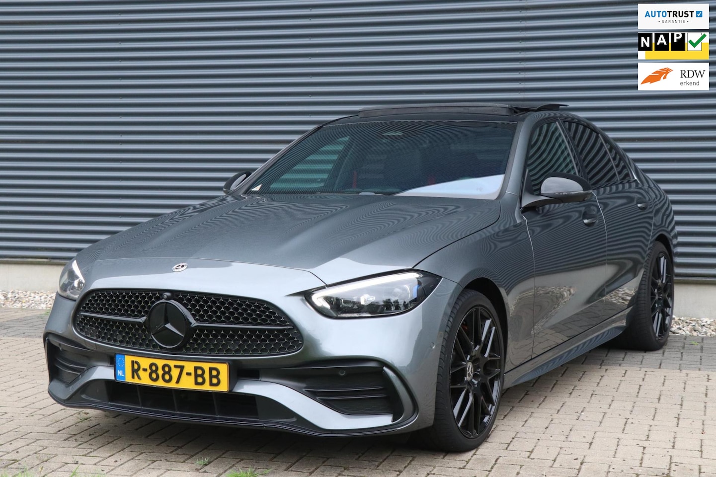 Mercedes-Benz C-klasse - 300 e AMG Line | PANO | 360 Camera | Full option! - AutoWereld.nl