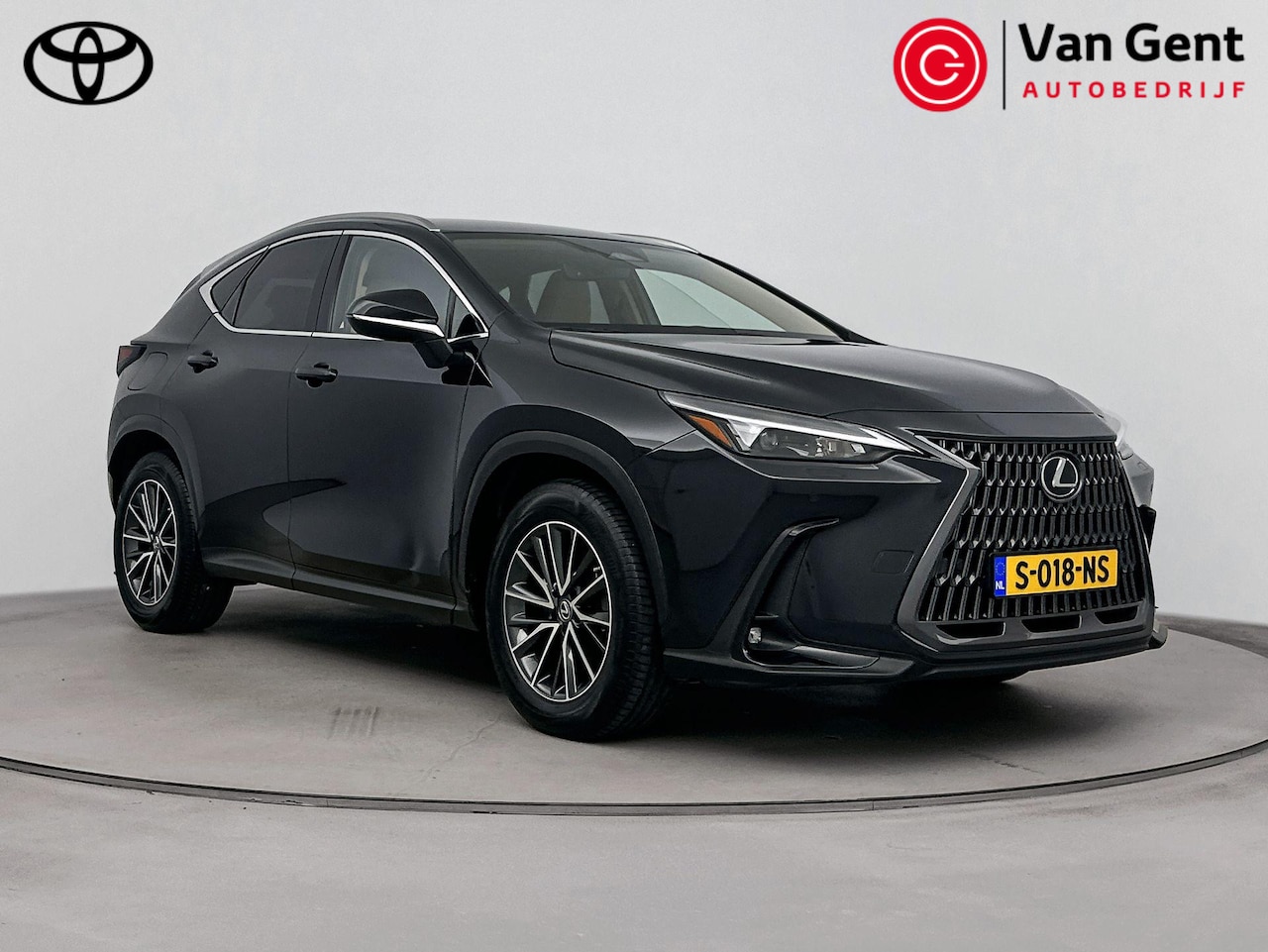 Lexus NX - 450h+ AWD Launch Edition | Lederen bekleding | Dodehoek | Trekhaak | Stoelventilatie - AutoWereld.nl