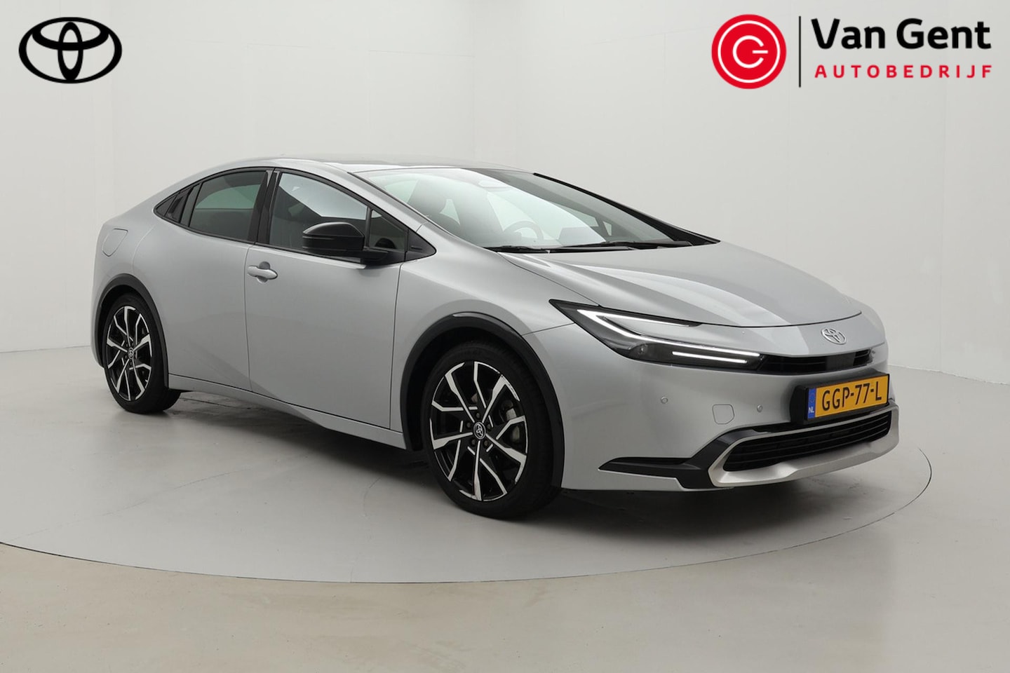 Toyota Prius - 2.0 Plug-in Executive | Navigatie | 19 inch | Dodehoek detectie | Stoel-/stuurverwarming | - AutoWereld.nl
