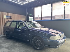 Volvo V70 - 2.4 Comfort Airco Cruise Trekhaak Compleet onderhouden
