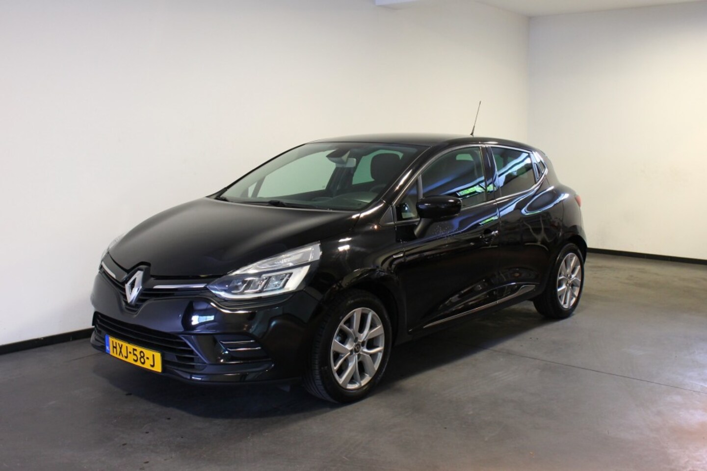 Renault Clio - 0.9 TCe Intense, PDC, Airco, Stoelverw. - AutoWereld.nl