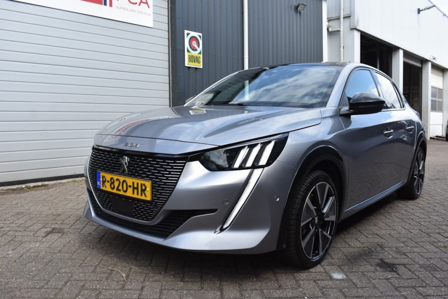 Peugeot 208 - EV GT PACK 50 KWH vol 19.000 km! - AutoWereld.nl