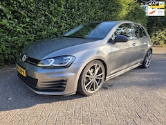 Volkswagen Golf - 1.2 TSI Highline