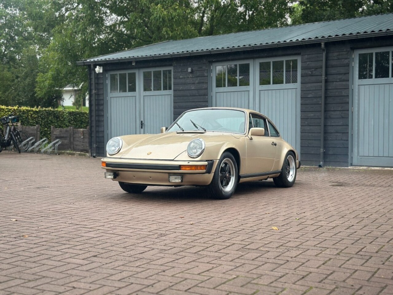 Porsche 911 - 3.0SC Coupe platinum metallic sunroof - AutoWereld.nl