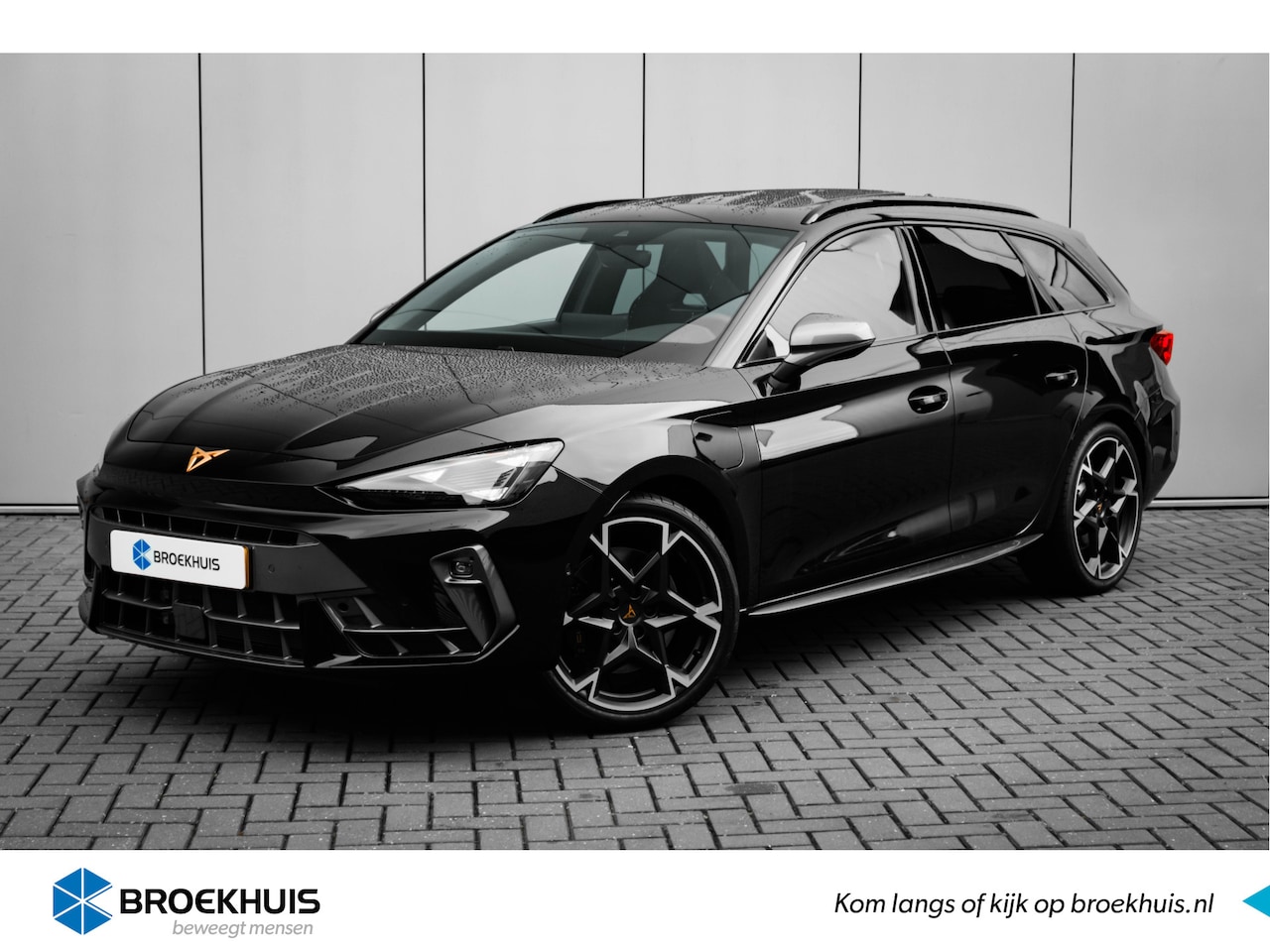 CUPRA Leon Sportstourer - 1.5 TSI e-Hybrid VZ Performance | Pano Schuif kantel dak | Sennheiser | 19" inch LM velgen - AutoWereld.nl