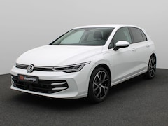 Volkswagen Golf - 1.5 eHybrid Life Edition 204PK DSG Adaptieve Cruise Controle, Navi via Apple Carplay/Andro