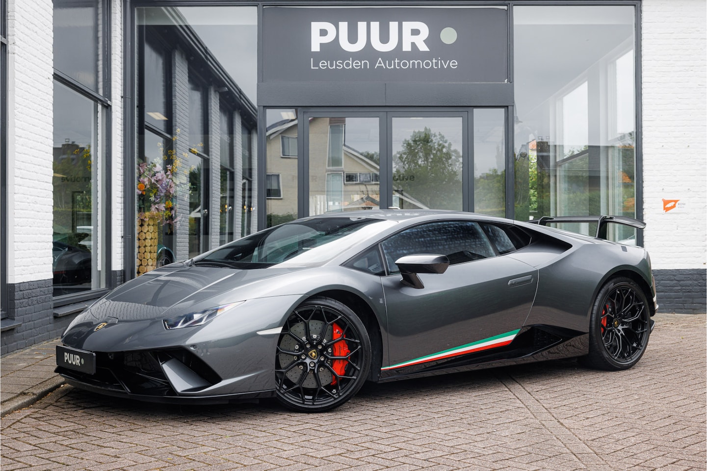 Lamborghini Huracán STO - 5.2 V10 Performante Lift - Lamborghini Historie - Camera - AutoWereld.nl