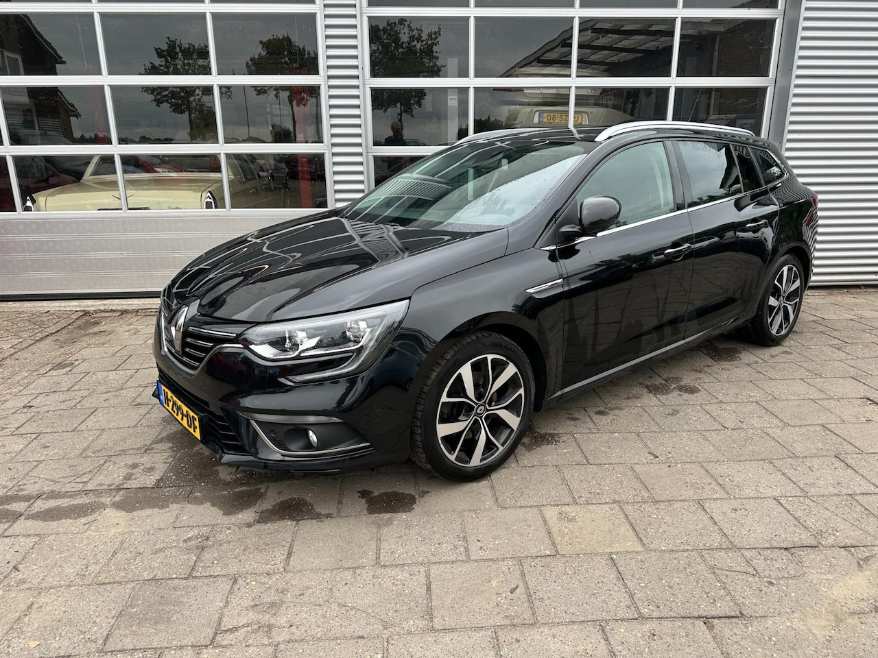 Renault Mégane Estate - 1.3 TCe GT-Line - Automaat - Cruise Control - Airco - 360 Parkeersensoren - Keyless Entry - AutoWereld.nl