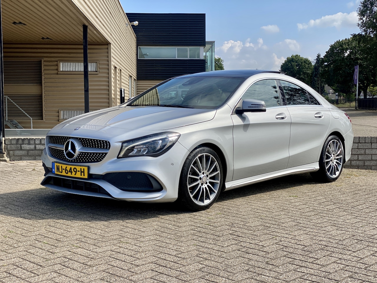 Mercedes-Benz CLA-Klasse - 200 Prestige 157pk | Pano,AMG,Apple car | - AutoWereld.nl