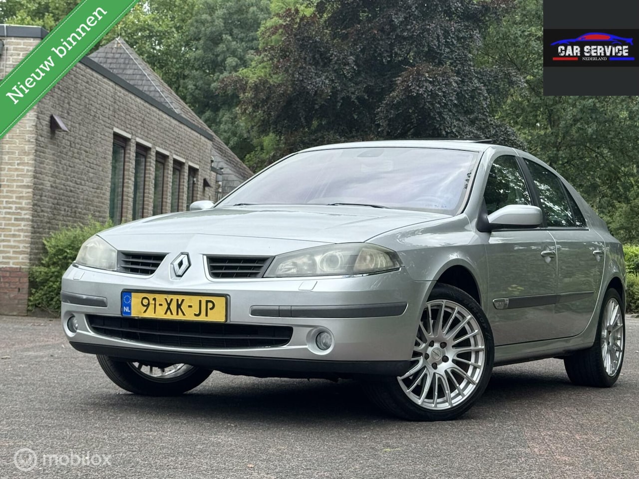 Renault Laguna - 2.0-16V T Tech Line/LED/NAVI/XENON/NWE APK/NAP - AutoWereld.nl
