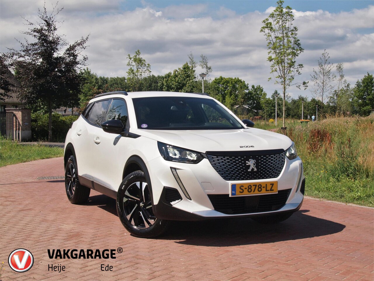 Peugeot 2008 - 1.2 PureTech Allure | Camera | Apple Carplay | Cruise Control | Dealeronderhouden | - AutoWereld.nl